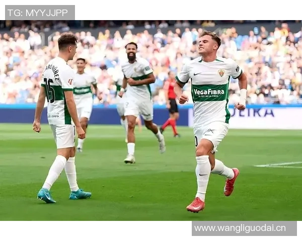 西媒报道皇马寻求创造力中场埃尔切新星门多萨成潜在目标