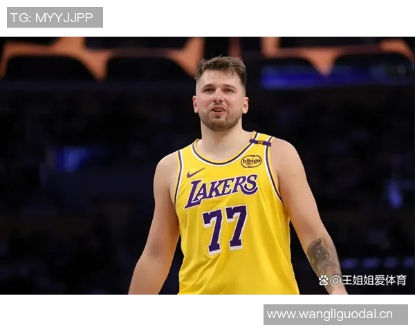 东契奇近期表现惊艳圆梦三双差之毫厘场均数据令人瞩目 东契奇近期表现惊艳圆梦三双差之毫厘场均数据令人瞩目