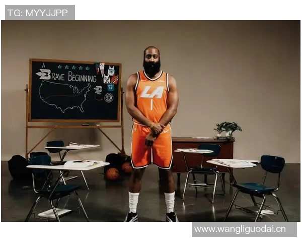 掘金自媒体调侃哈登布劳恩笑容满面快船季后赛大战七场引热议