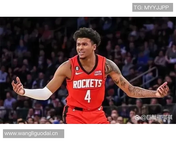 爱德华兹首节火力全开半场高效得分21分助球队争胜 爱德华兹首节火力全开半场高效得分21分助球队争胜