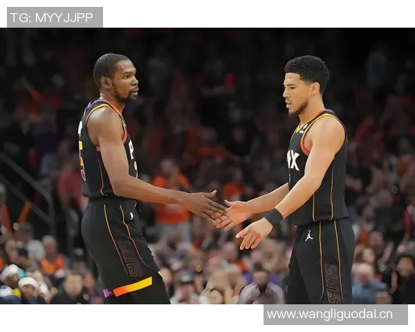 媒体人分析：上赛季依赖球星C的太阳队如何蜕变为防守强队