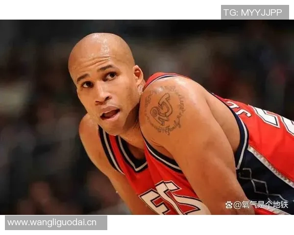 杰弗森回顾历史级别光头球员的辉煌成就与影响力分析 杰弗森回顾历史级别光头球员的辉煌成就与影响力分析