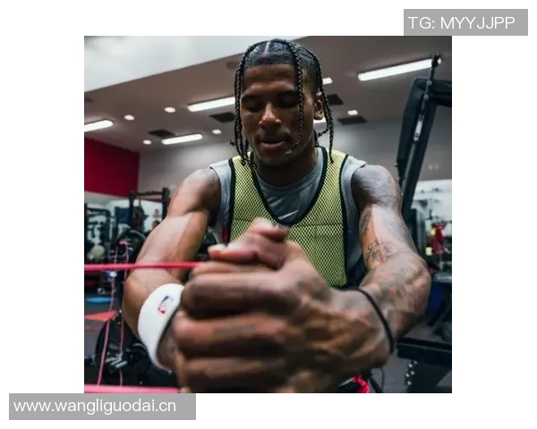 阿伦盛赞杰伦格林提升球队活力让比赛变得轻松愉快