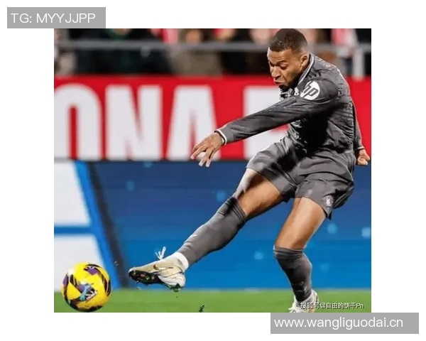 姆巴佩向中国球迷送中秋祝福期待分享月饼和团圆饭的温馨时刻