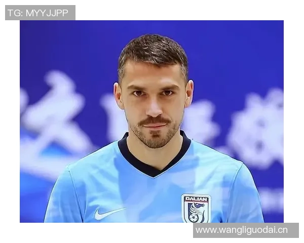 芬奇盛赞迪林厄姆表现出色快节奏打法助力队友轻松得分