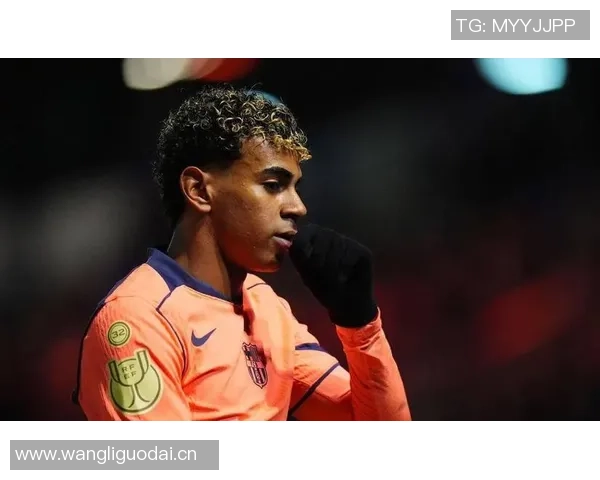 瓜达拉哈拉门将赛前专注研究拉什福德集锦期待精彩对决