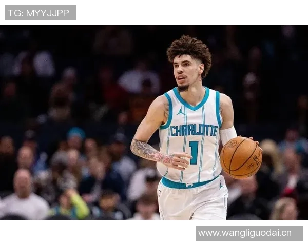 第三节对决火花四射伦纳德狂砍19分拉梅洛鲍尔也不甘示弱斩获13分